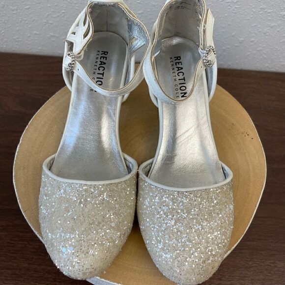 Kenneth Cole Reaction Sarah Shine Heels Size 1M EUC - Picture 2 of 7